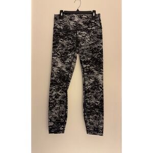 Lululemon Wunder Under High Rise Leggings Black White Lace Print Size 6